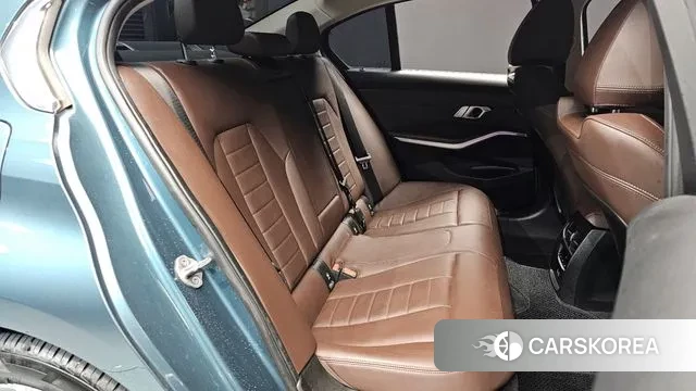 BMW 3 Series (G20) 2021 Небесно-голубой из Кореи, фото 3