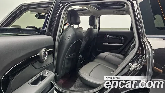 Mini Cooper D Clubman 2021 Черный из Кореи, фото 3