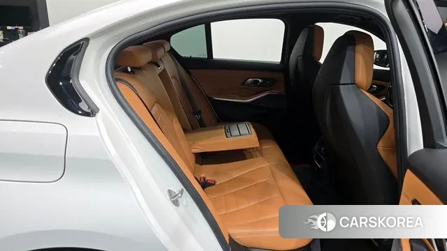 BMW 3 Series (G20) 2022 Белый из Кореи, фото 3