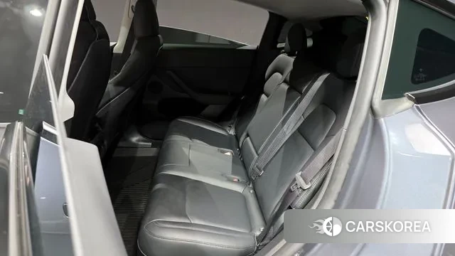 Tesla Model Y 2023 Серый из Кореи, фото 3