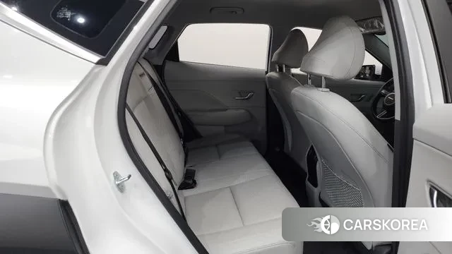 Hyundai Kona Hybrid (SX2) 2023 Белый из Кореи, фото 3