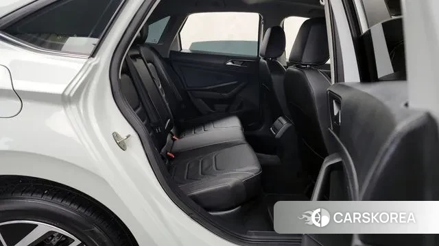 Volkswagen 7th Generation of Jetta 2023 Белый из Кореи, фото 3