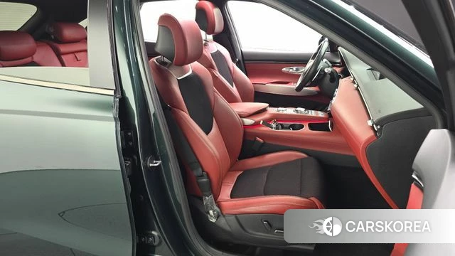 Genesis GV70 2023 Зеленый из Кореи, фото 3