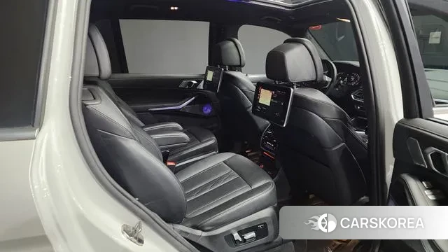 BMW X7 (G07) 2021 Белый из Кореи, фото 3