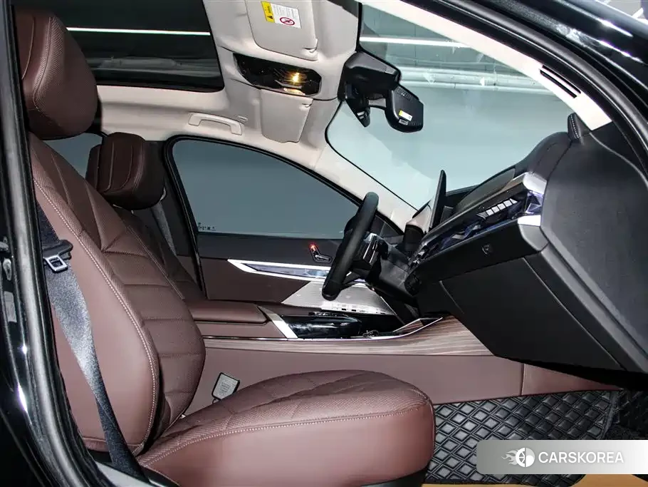 BMW 7 series 2026 Черный из Китая, фото 3
