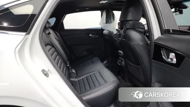 Kia The New K3 2nd generation 2021 Белый из Кореи, фото 3