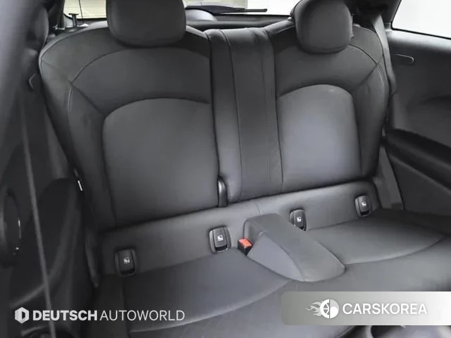 Mini Cooper Electric 2022 Серебряный из Кореи, фото 3