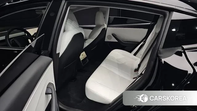 Tesla Model 3 2024 Черный из Кореи, фото 3