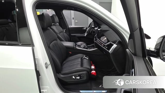 BMW X5 (G05) 2025 Белый из Кореи, фото 3