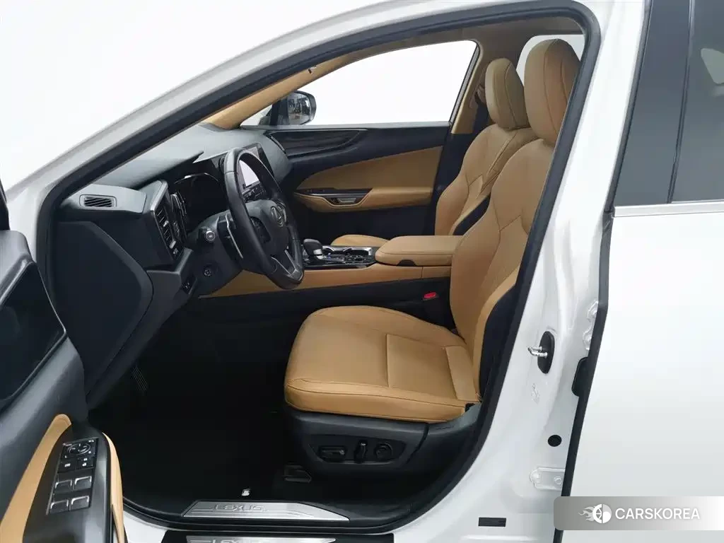 Lexus NX 2022 Белый из Китая, фото 3