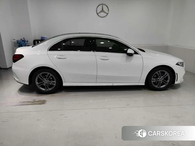 Mercedes-Benz Class A 2022 Белый из Китая, фото 3