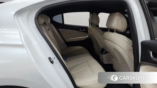 Genesis The New G70 2023 Белый из Кореи, фото 3