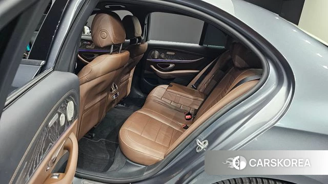 Mercedes-Benz E-Class W213 2022 Серый из Кореи, фото 3