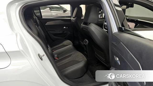 Peugeot 308 Third generation 2024 Белый из Кореи, фото 3