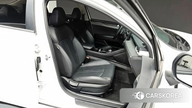 Kia K5 3rd generation 2022 Белый из Кореи, фото 3