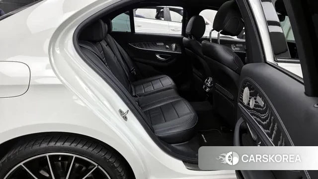 Mercedes-Benz E-Class W213 2023 Белый из Кореи, фото 3