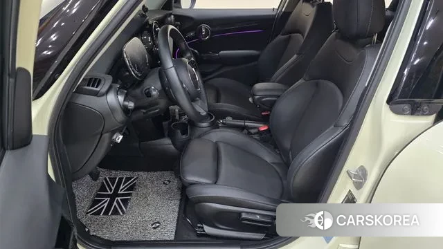 Mini Cooper 2021 Белый из Кореи, фото 3