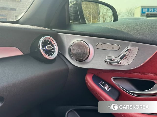 Mercedes-Benz C-Class W205 2018 Белый из Кореи, фото 3