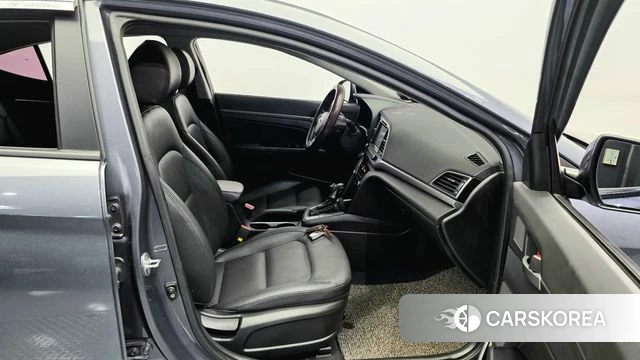 Hyundai Avante AD 2018 Серый из Кореи, фото 3