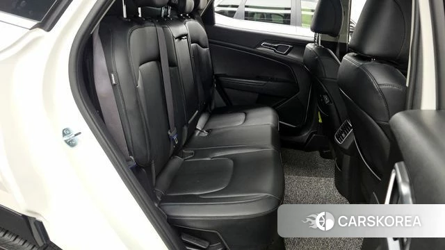 Kia The New Sportage 5th Generation Hybrid 2025 Белый из Кореи, фото 3