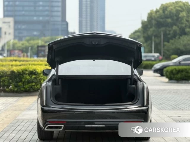 Cadillac CT6 2024 Черный из Китая, фото 3
