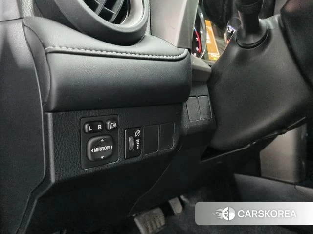 Toyota RAV4 2018 Серый из Кореи, фото 3