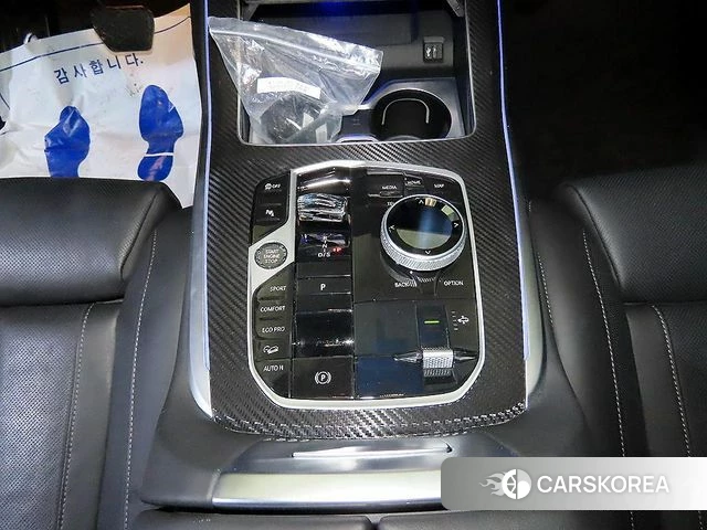 BMW X7 (G07) 2023 Белый из Кореи, фото 3