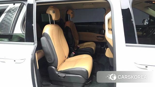 Kia Carnival 4th generation 2023 Белый из Кореи, фото 3