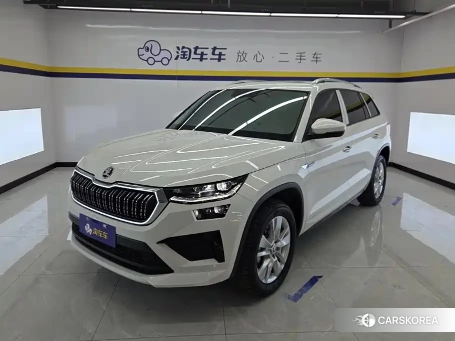 Skoda Kodiak 2024 Белый из Китая, фото 3