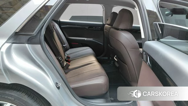 Hyundai Grandeur (GN7) 2024 Серебряный из Кореи, фото 3