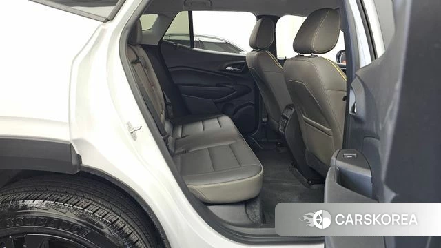 Chevrolet (GM Daewoo) Trax Crossover 2023 Белый из Кореи, фото 3