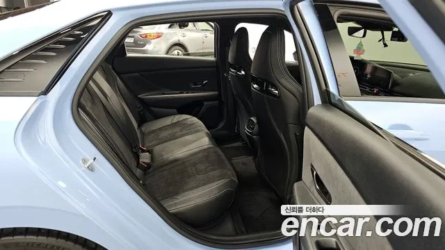 Hyundai Avante (CN7) 2022 Светло-серебряный цвет из Кореи, фото 3