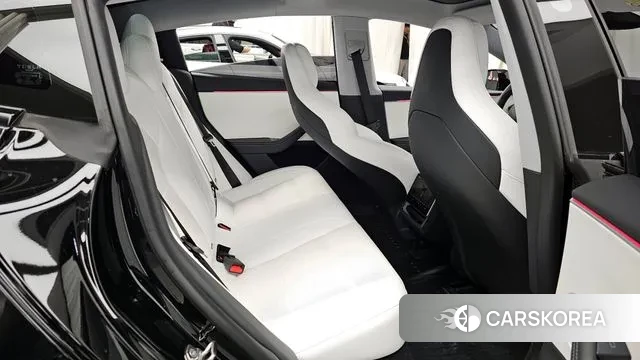 Tesla Model 3 2024 Черный из Кореи, фото 3