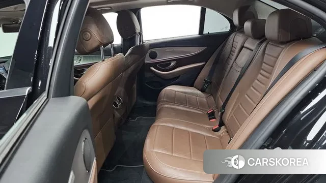 Mercedes-Benz E-Class W213 2018 Черный из Кореи, фото 3