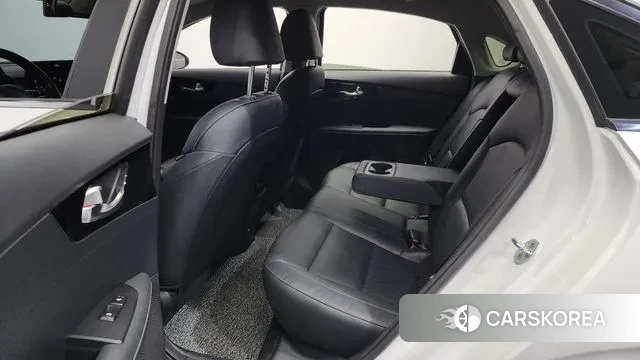 Kia The New K3 2nd generation 2021 Белый из Кореи, фото 3