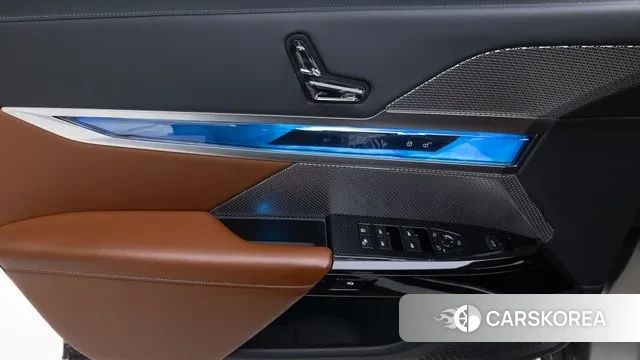 BMW 7 Series (G70) 2024 Песочный из Кореи, фото 3