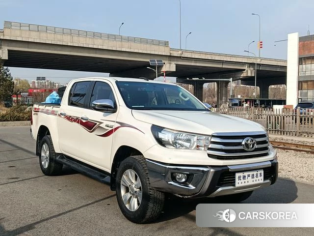 Toyota Hilux 2019 Белый из Китая, фото 3
