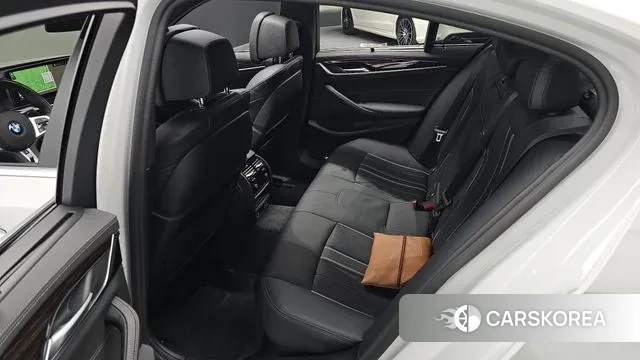 BMW 5 Series (G30) 2022 Белый из Кореи, фото 3