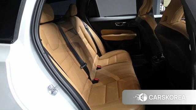 Volvo V60 Cross-Country 2nd Generation 2020 Белый из Кореи, фото 3