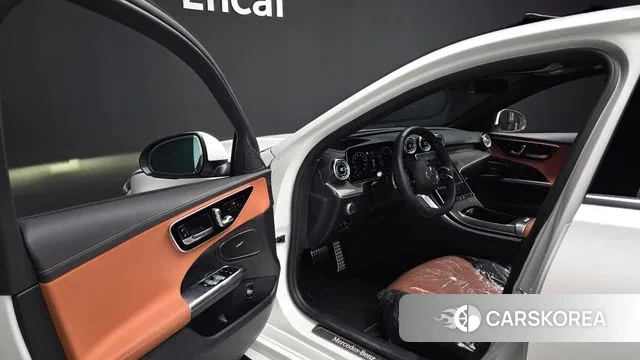 Mercedes-Benz C-Class W206 2023 Белый из Кореи, фото 3