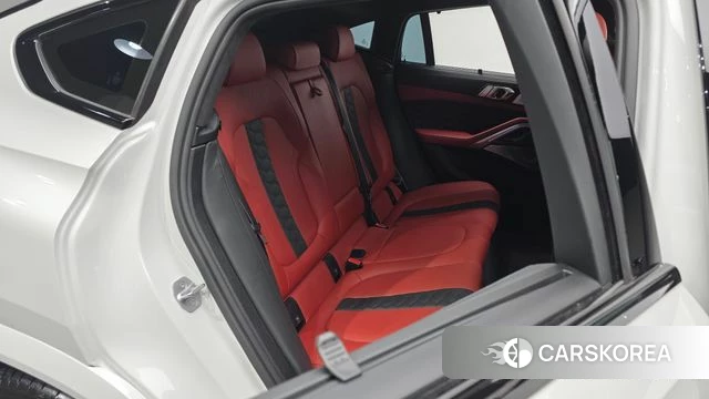 BMW X6M (G06) 2022 Белый из Кореи, фото 3