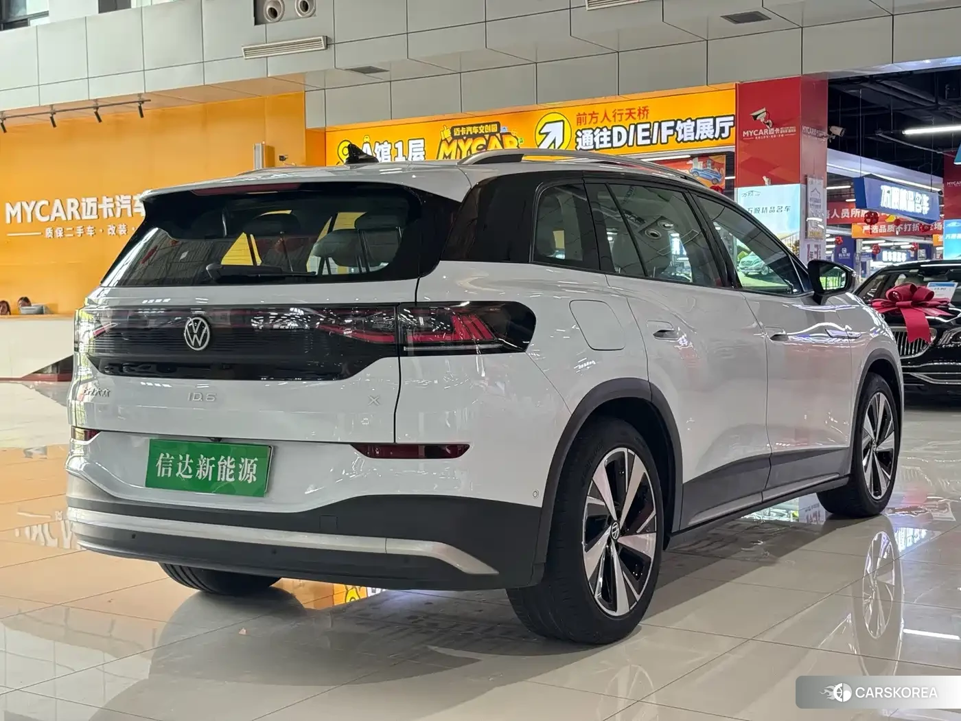 Volkswagen ID.6 X 2023 Белый из Китая, фото 3