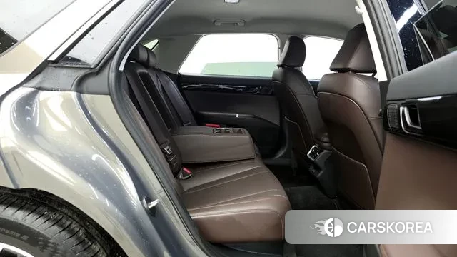 Hyundai Grandeur (GN7) 2023 Песочный из Кореи, фото 3