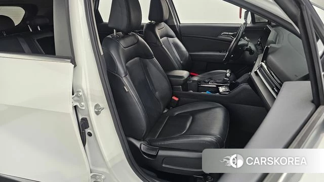 Kia Sportage 5th Generation 2022 Белый из Кореи, фото 3