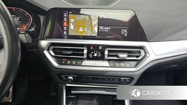 BMW 3 Series (G20) 2021 Белый из Кореи, фото 3