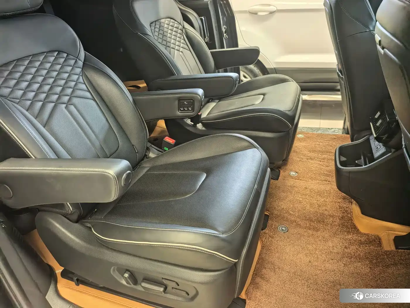 Hyundai Custo 2024 Silver/gray из Китая, фото 3