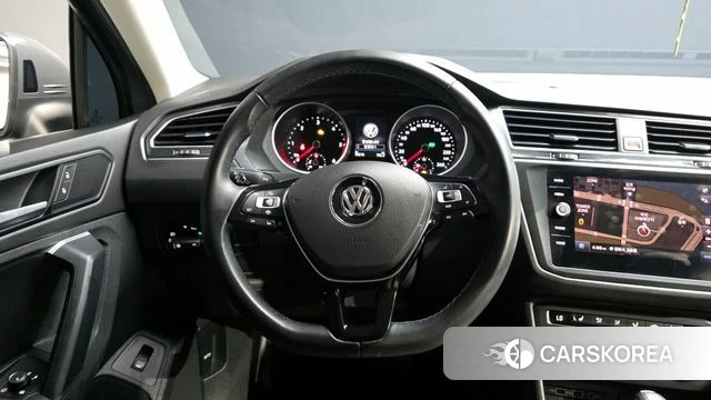 Volkswagen Tiguan second Generation 2020 Серый из Кореи, фото 3