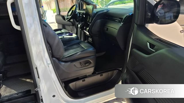 Hyundai Staria 2024 Белый из Кореи, фото 3