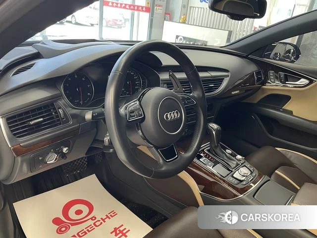Audi A7 2018 Серебристо-серый из Китая, фото 3