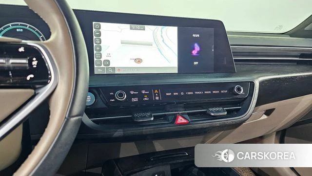 Kia K8 Hybrid 2023 Белый из Кореи, фото 3